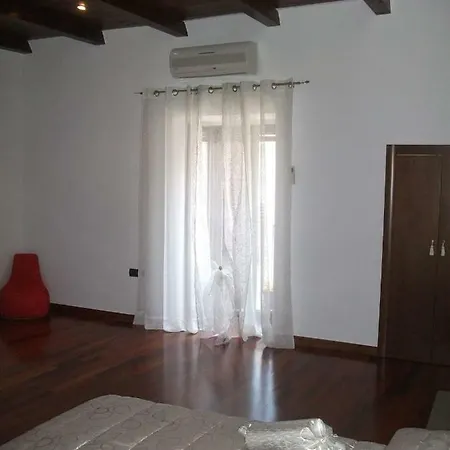 לינה וארוחת בוקר Dimora Di Mara 3*